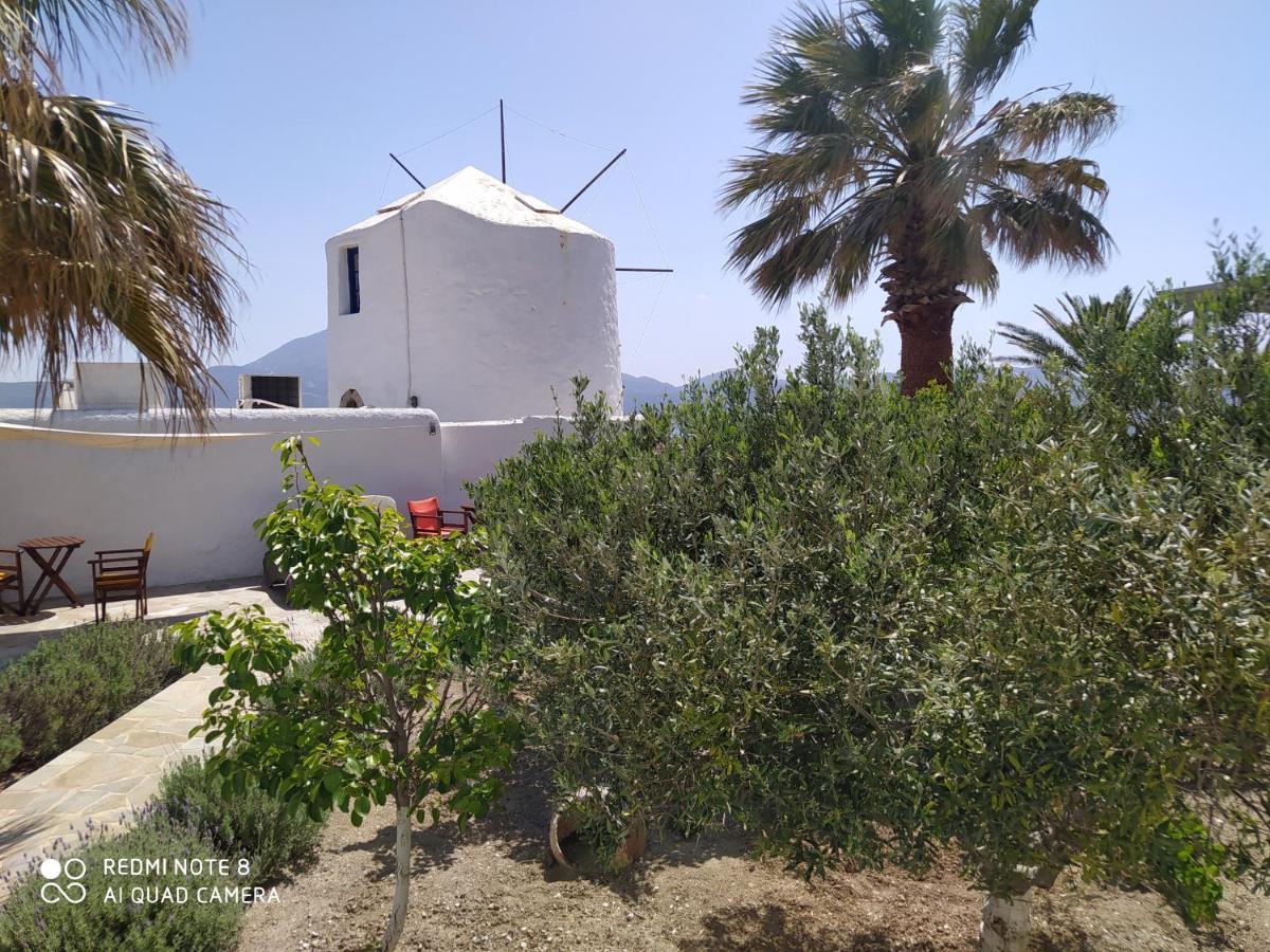 Chaido * Plaka (Milos)
